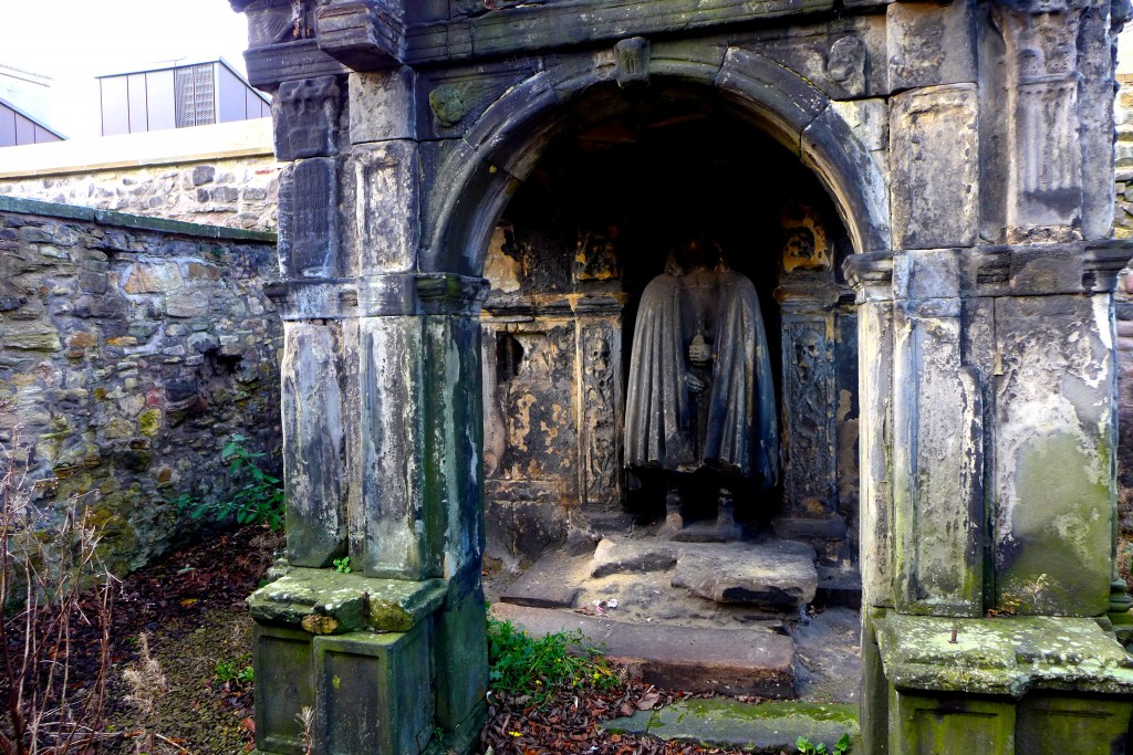 Tomb of John Bayne of Pitcairlie (17thC)